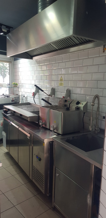 Tudor Vladimirescu | 14 mp | Pizzerie | Fast Food | Trafic Pietonal Intens | T17 — fotografie 3