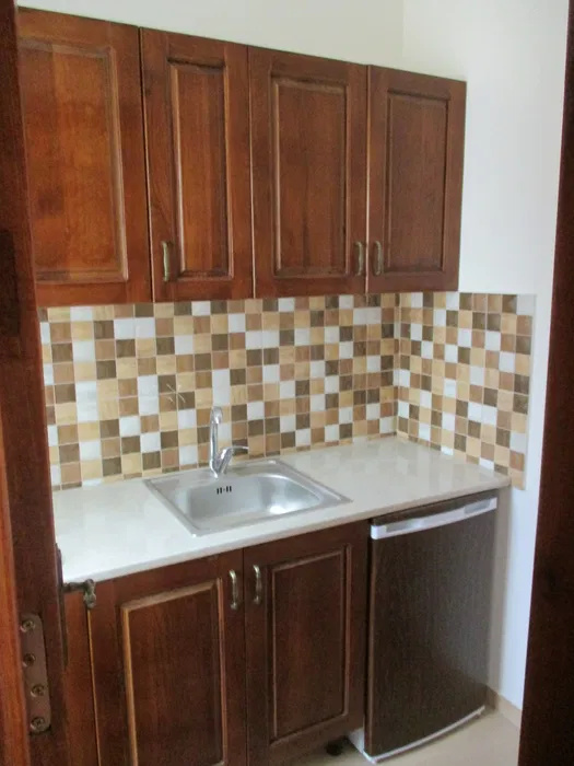 De inchiriat Casa renovata pentru Birouri 2 Camere cu curte in Centru — fotografie 6