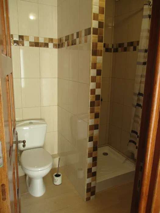 De inchiriat Casa renovata pentru Birouri 2 Camere cu curte in Centru — fotografie 5
