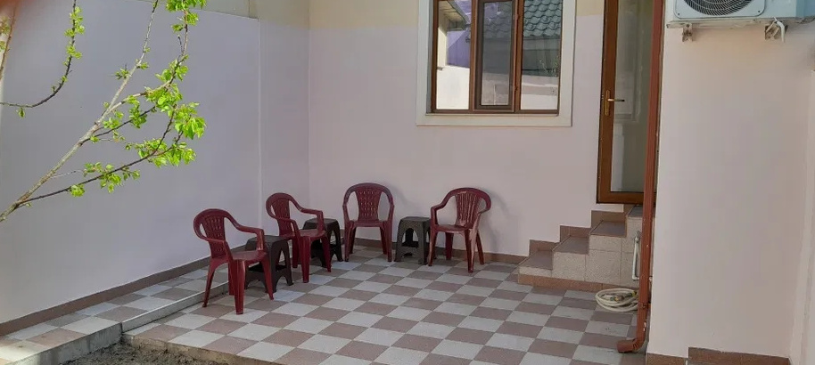 De inchiriat Casa renovata pentru Birouri 2 Camere cu curte in Centru — fotografie 8