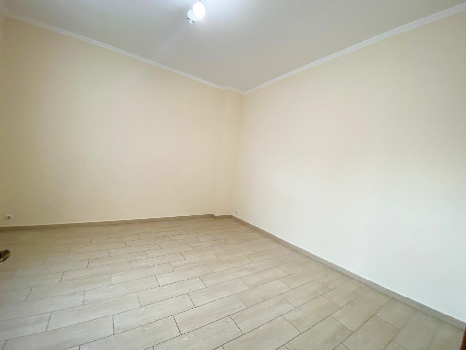 De inchiriat Casa renovata pentru Birouri 2 Camere cu curte in Centru — fotografie 19