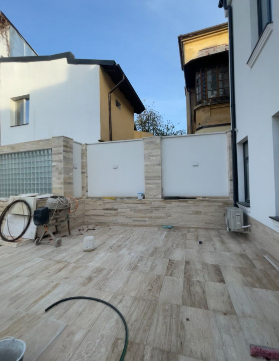 26 camere/22 bai/ D+P+2/CURTE/ AC /Centrala Proprie — fotografie 2