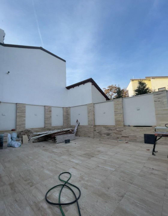 26 camere/22 bai/ D+P+2/CURTE/ AC /Centrala Proprie — fotografie 3