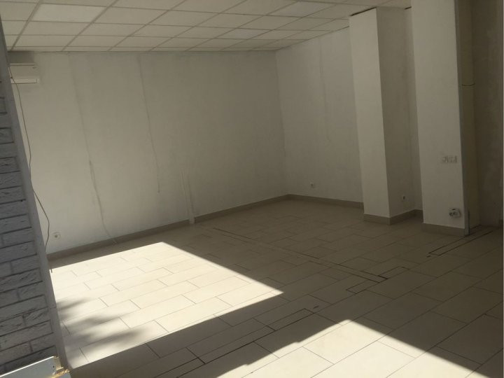 Moșilor I Spațiu Comercial 70mp I Vitrina 7ml I Stradal I Vad I Trifazic — fotografie 2