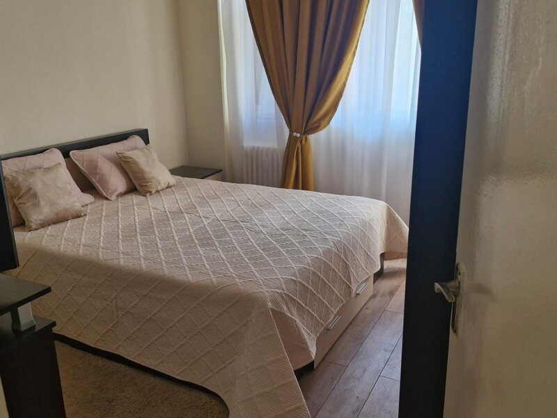 2 Camere Eroii Revolutiei Bucuresti — fotografie 3