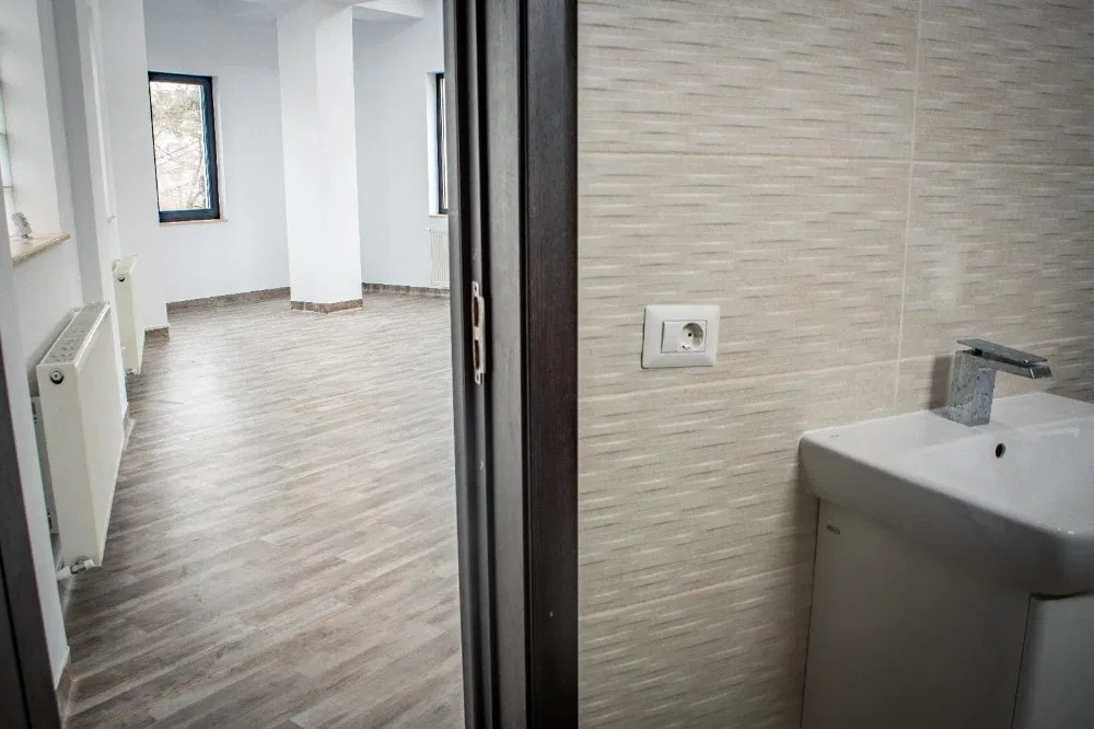 Inchiriez Spatiu Comercial | Centru | Parter | Centrala | Craiova — fotografie 3