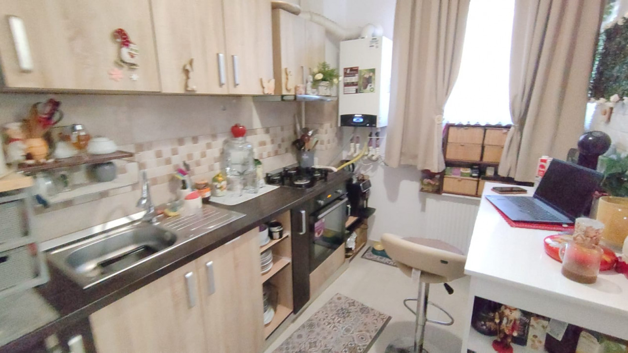  Apartament 3 Camere  Rosu — fotografie 9