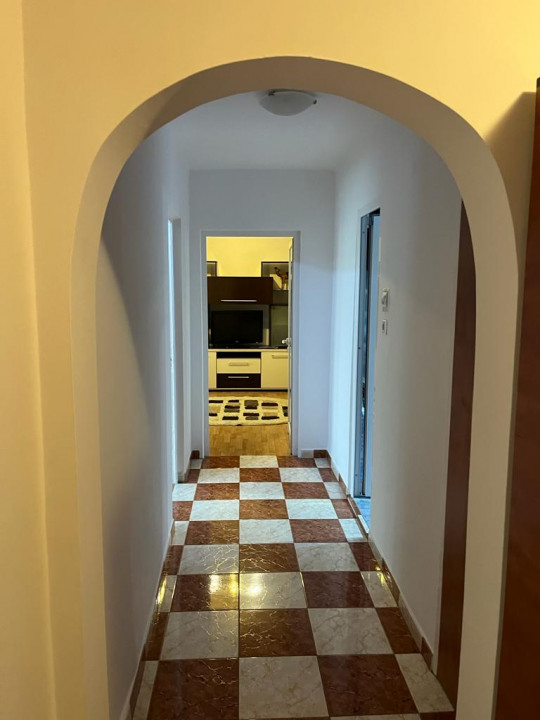 Delfinului | 2 Camere | Termoficare | Balcon Inchis | Etaj 6 | Renovat  — fotografie 2