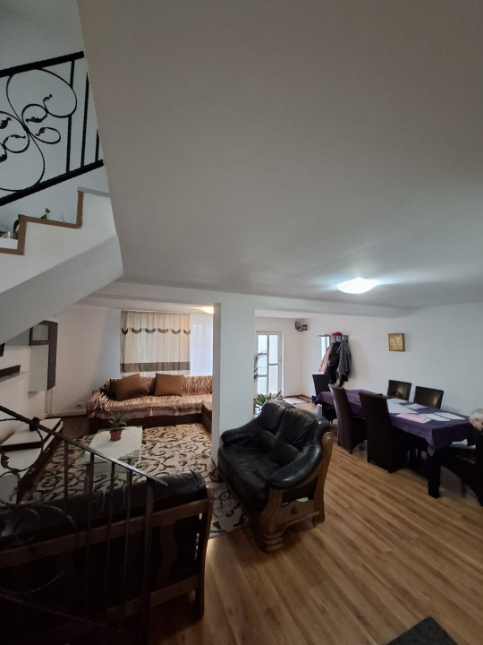 Vila/Duplex Rahova Bucuresti 421 MP 10 Camere — fotografie 5