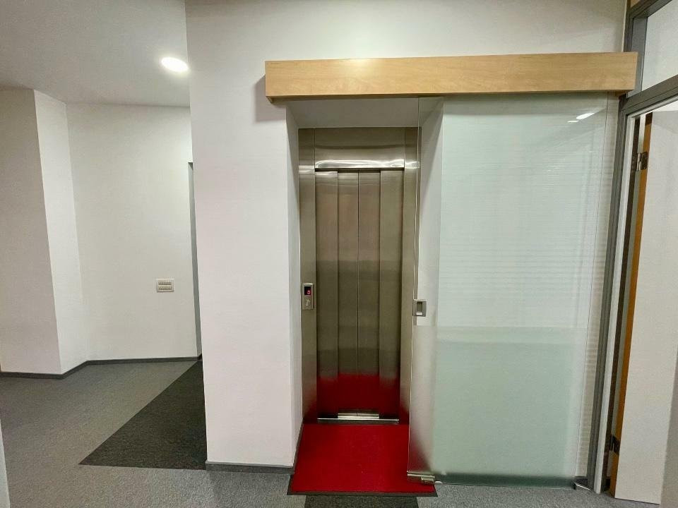 Spatiu De Birouri-Zona Baneasa  — fotografie 13