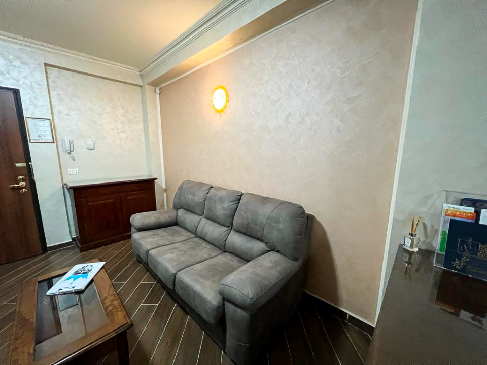 3 Camere Modern cu balcon de inchiriat in Mamaia Central — fotografie 2