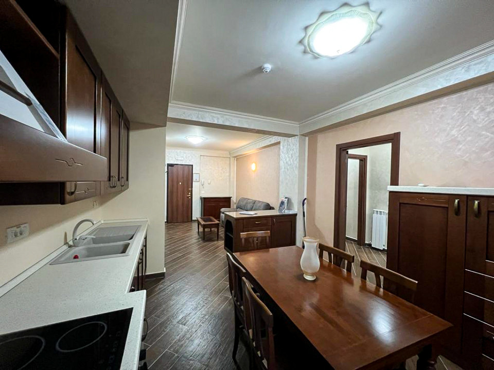 3 Camere Modern cu balcon de inchiriat in Mamaia Central — fotografie 5