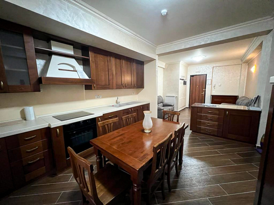 3 Camere Modern cu balcon de inchiriat in Mamaia Central — fotografie 7
