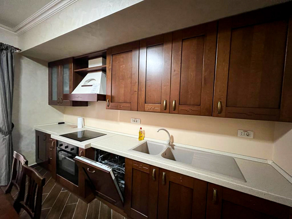 3 Camere Modern cu balcon de inchiriat in Mamaia Central — fotografie 8
