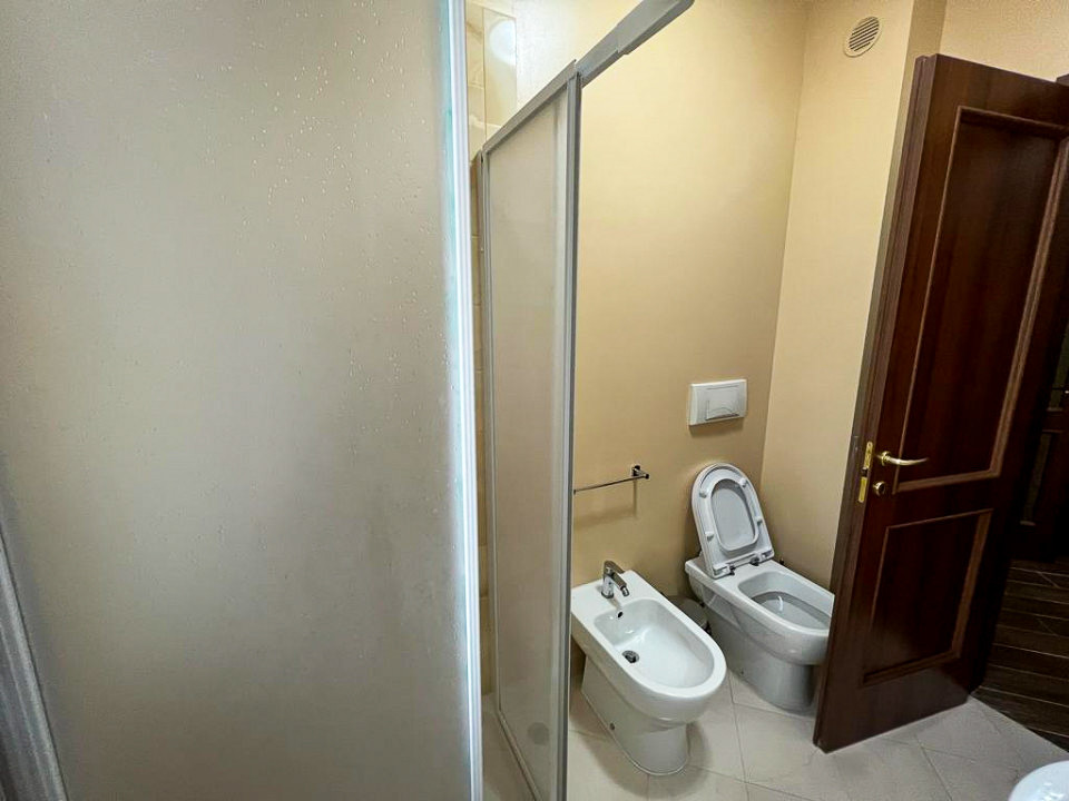 3 Camere Modern cu balcon de inchiriat in Mamaia Central — fotografie 19