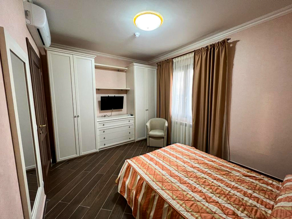 3 Camere Modern cu balcon de inchiriat in Mamaia Central — fotografie 13