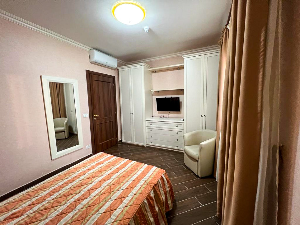 3 Camere Modern cu balcon de inchiriat in Mamaia Central — fotografie 15