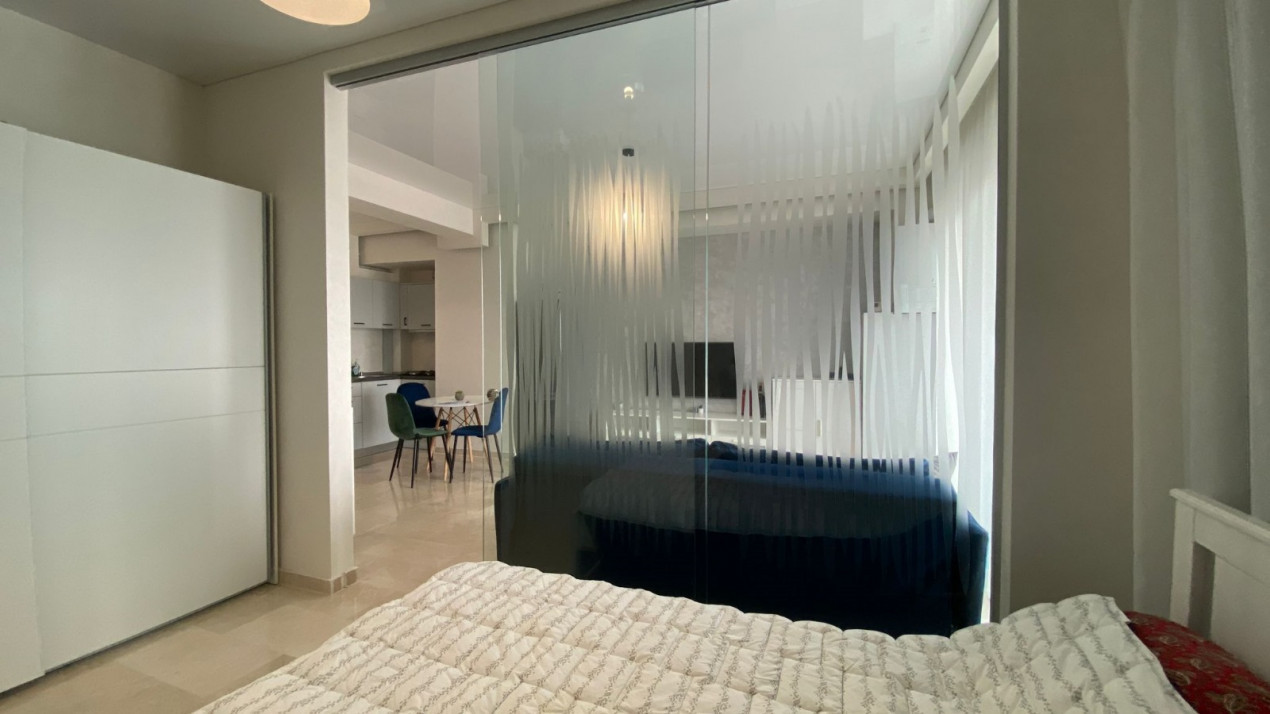 Studio de lux de inchiriat in zona Tomis Plus cu loc de parcare — fotografie 3