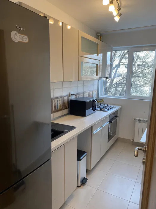 2 Camere | Piata Victoriei-Guvern | Bucuresti — fotografie 4