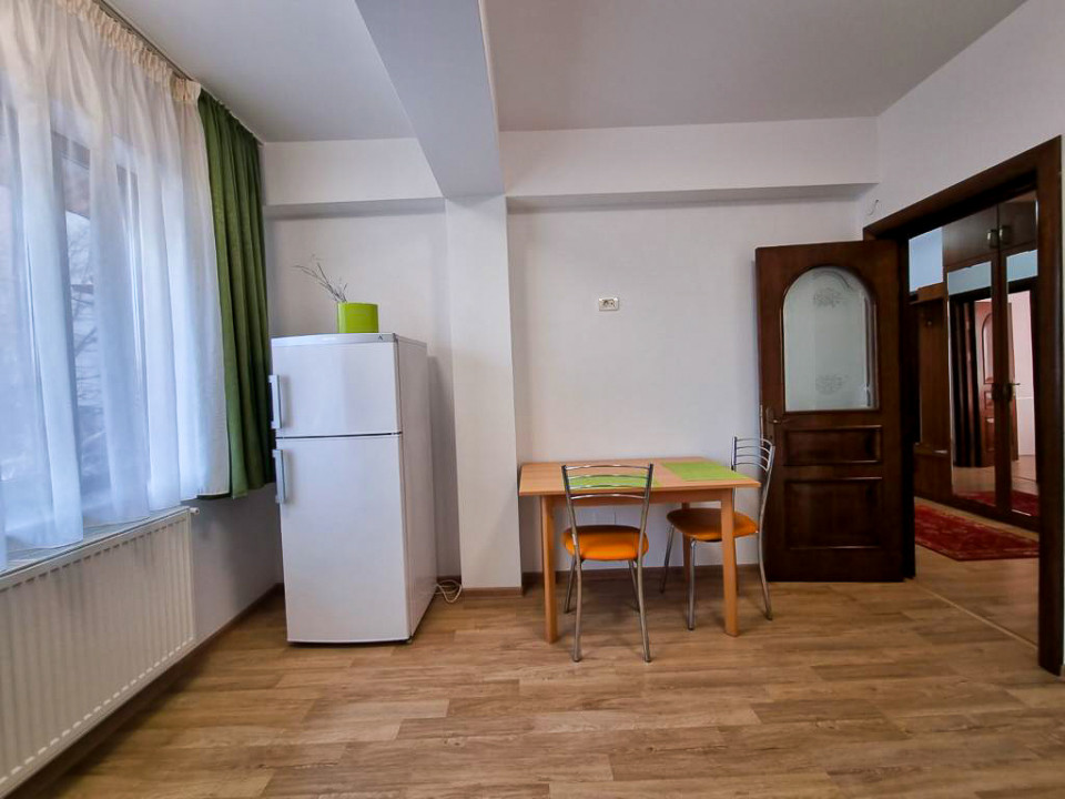 2 Camere decomandat de inchiriat in zona Casa de Cultura Constanta — fotografie 17