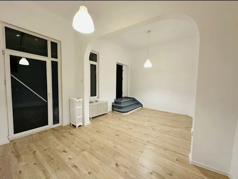 spatiu birouri 3 Camere P-ta Romana Bucuresti — fotografie 4