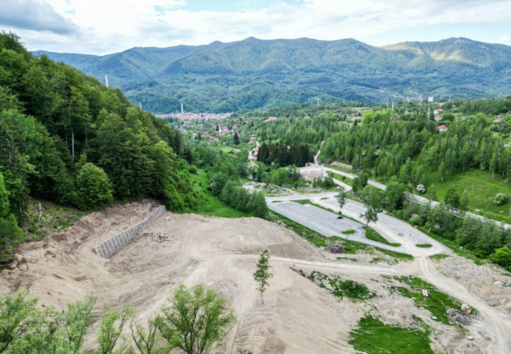 Teren 8564mp Lupeni — fotografie 9