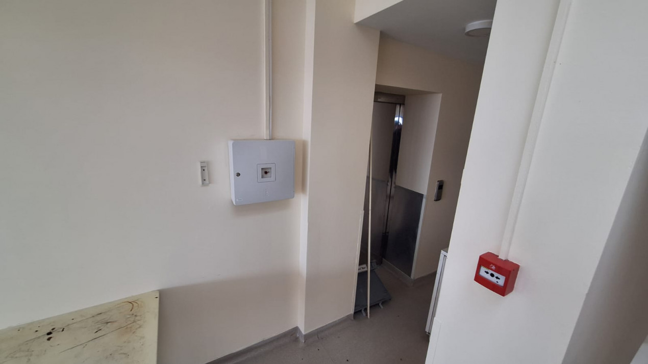 Bloc Stefanestii de Jos 5 etaje — fotografie 23