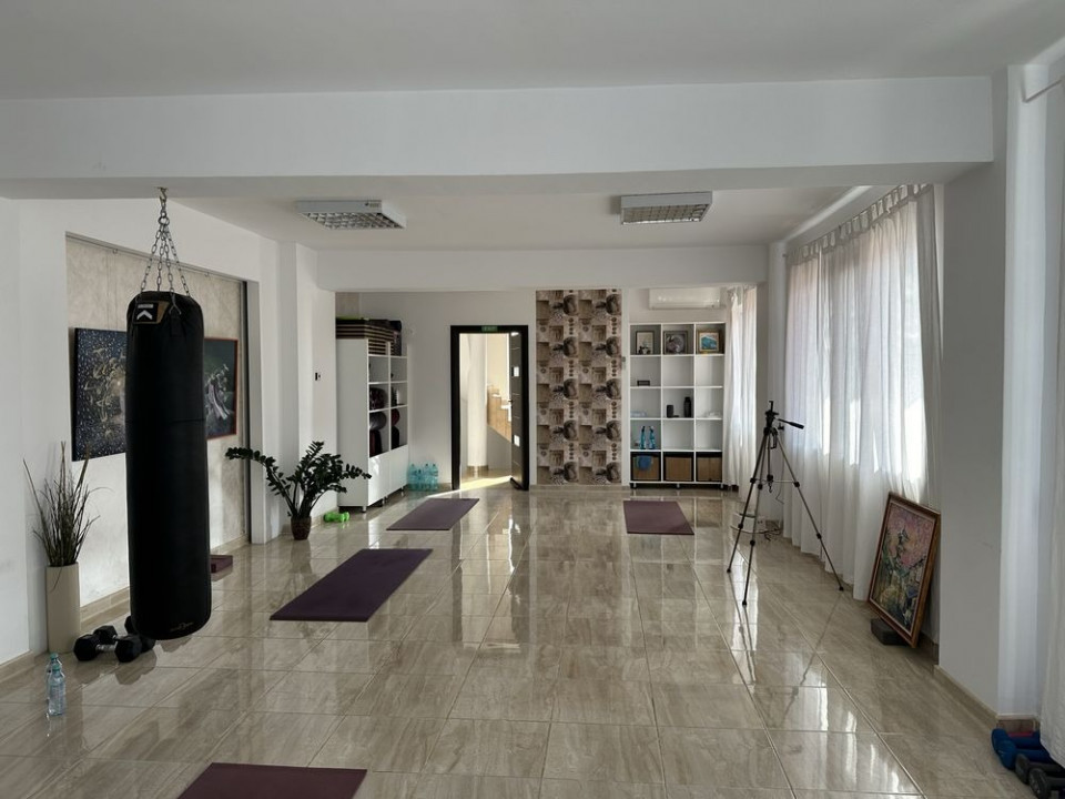 Spatiu comercial — fotografie 3