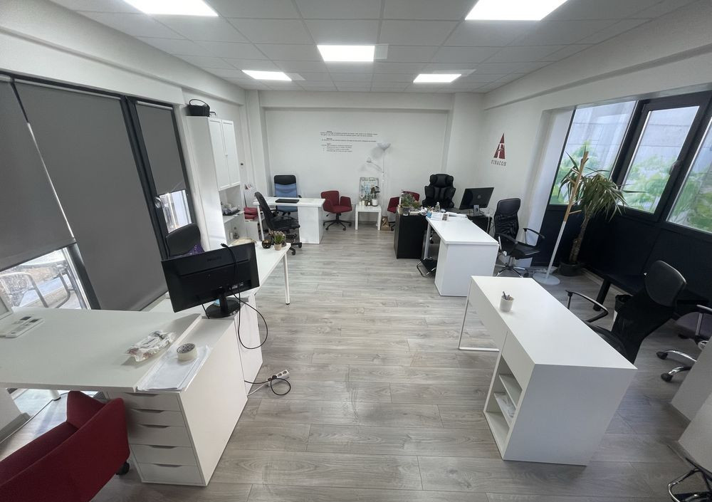Spațiu birouri utilat 6 posturi — fotografie 4