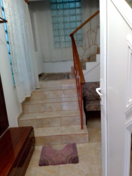 Casa duplex de inchiriat Baia Mare Horea Curte 2 Parcari 2 Balcoane — fotografie 4