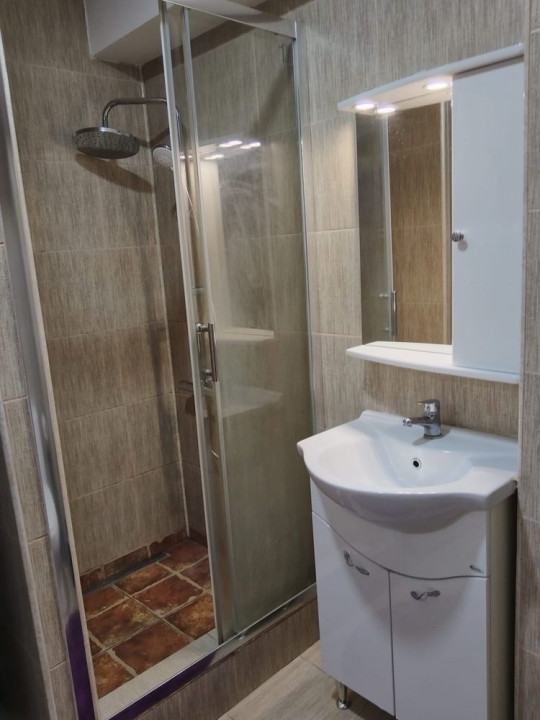 Garsoniera in bloc nou cu parcare de inchiriat in zona Vivo Mall Constanta — fotografie 7