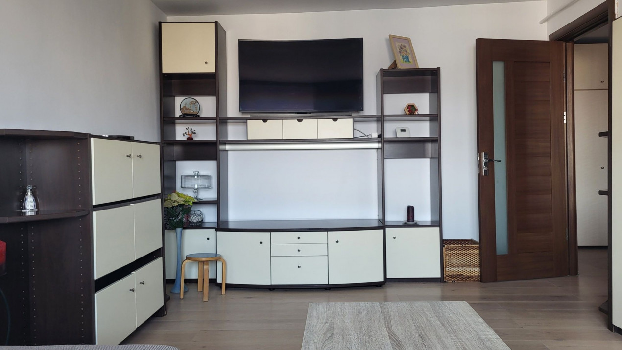 Apartament de inchiriat cu trei camere in zona Brotacei — fotografie 3