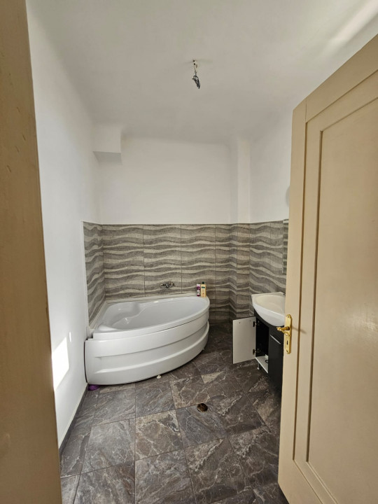 Spatiu birouri/comercial Ploiesti — fotografie 7